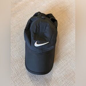 Nike Golf women’s white strapback cap